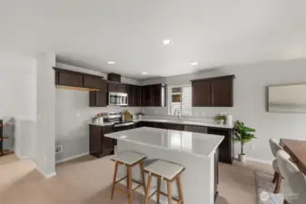 Photographs are for illustrative purposes only. Features, finishes, interior/exterior colors, landscaping and floorplan shown may vary from actual homes built