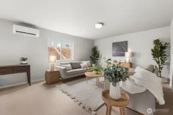 Photographs are for illustrative purposes only. Features, finishes, interior/exterior colors, landscaping and floorplan shown may vary from actual homes built