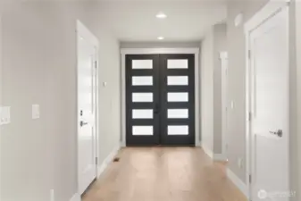 Entry hallwy