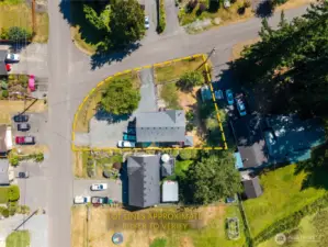 Corner lot. Yellow dotted line is an aprox. boundry of the property