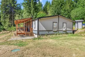 Well maintained and ready to move in!