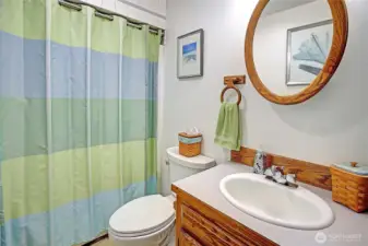 Full guest bathroom..