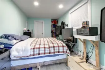 DADU w/ its own bathroom.