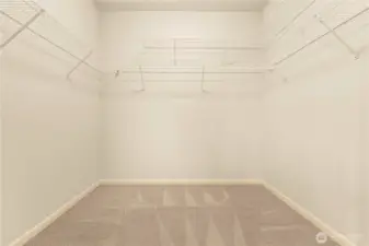 Primary suite walk-in closet