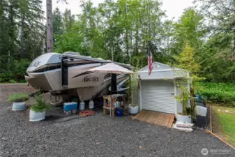 38ft RV with 10x20 heated shed
