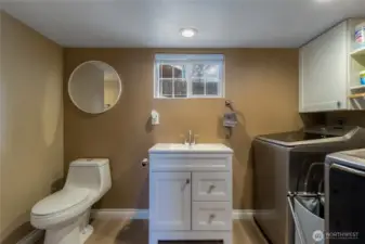 Bathroom/laundry room