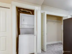 In-unit washer/dryer and large closet