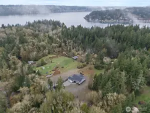Great location, easy commute to the Seattle ferries.