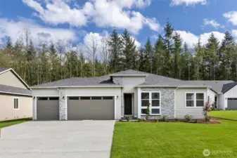 ***Actual Home *** Beautiful Contemporary Daniel Floor plan with large lot