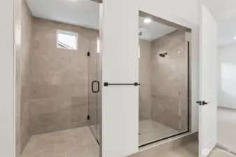 ***Actual Home *** Beautifully tiled Primary Walk-in shower