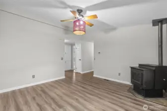 Lets not forget how nice it is to have an overhead light with a ceiling fan to keep the air circulating.