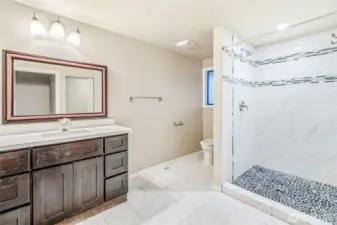 Guest suite Full bath.