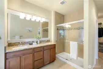 Luxurious Primary 5-Piece Bath