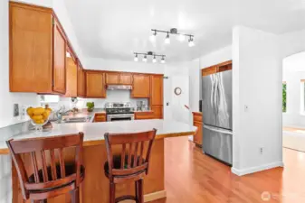 The kitchen with eating space