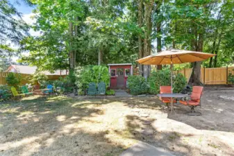 Huge 1/3+ acre yard with lots of possibilities, bring your plans for your dream yard & garden, with room for a gazebo, hot tub, chicken coop and more!