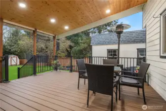 Spacious back deck