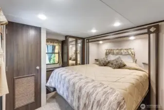 King size bed with storage underneath