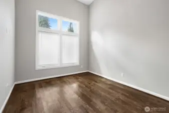 Office/bedroom off entryway area.