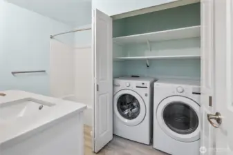 Full Size Washer / Dryer