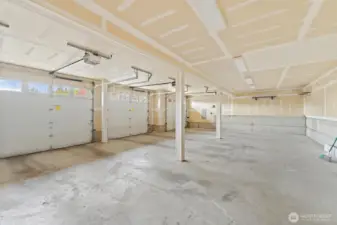 HUGE 3 car garage