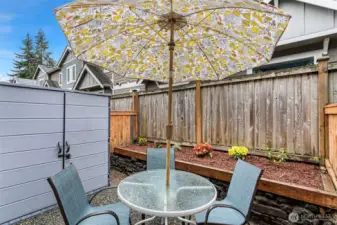 Large storage shed conveys