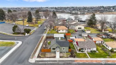 Fabulous location. 1 block to City Park and the Lake.