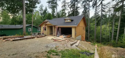 Old photo of construction in progress