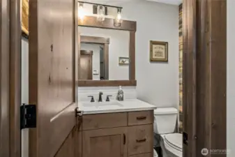 Powder bath off the entry.
