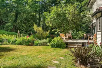 Act now and host your summer parties here!