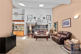 Living room with vaulted ceildings