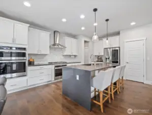 Kitchen w/Waterfall Countertops