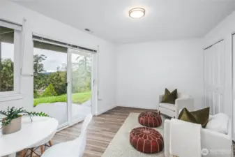 Guest suite on lowest level.