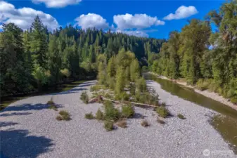River Beach w/ community access