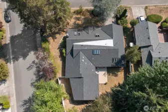 Spacious corner lot in the desirable Little Tree neighborhood