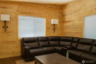 Extra Building (office space)