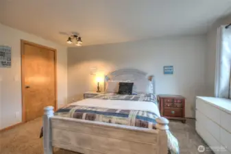 Main house primary suite