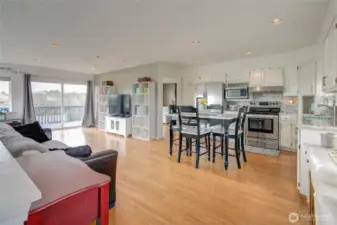 Above Garage 1 Bedroom apt.