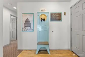 Unit comes fully furnished, and nicely decorated.