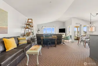 Top floor means vaulted ceilings, airy and bright feel