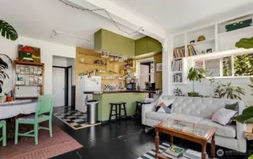 Unit 2 Previous Tenant