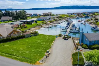 Mariner's Cove community moorage