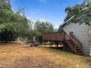 Corner-to-corner view highlighting yard depth and open green space—Cascade neighborhood, Renton WA.
