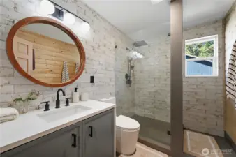 3/4 bath on main