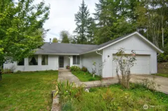 Country 4 bdroom, 2 bath Rambler