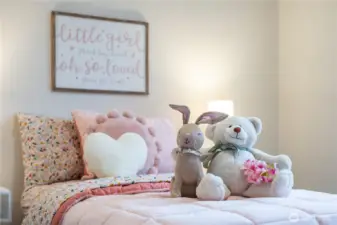 Enjoy a home that's clean, updated, and move in ready!