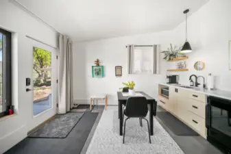 Office/flex space w/kitchenette & 3/4 bath