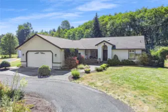 circular driveway