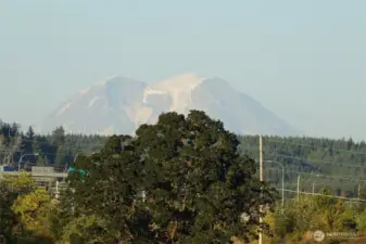 Zoomed in view of Mt. Rainier
