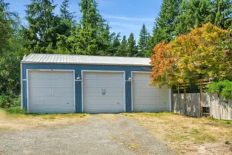 Well appointed detached shop. 24x48 garage space