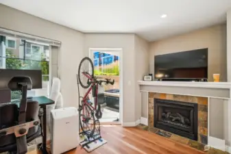 Ride a bike?  No problem.  This home is close to the bike lanes to downtown Seattle